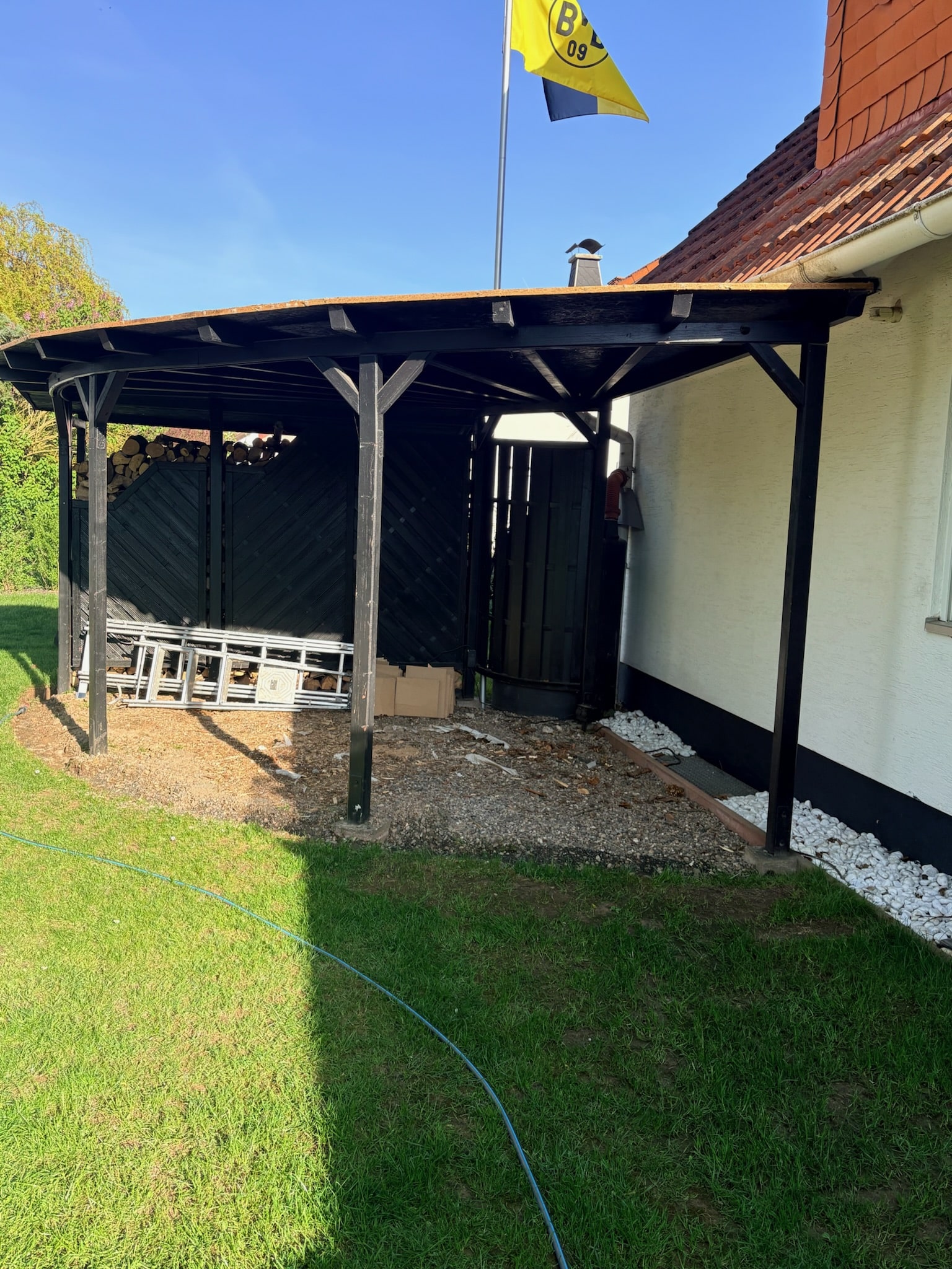 Vorher: Eine Pergola wie ein Pizzastück